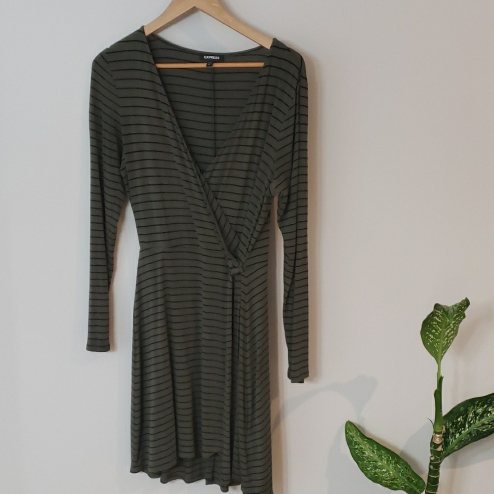 Express VNeck Faux Wrap Striped Dress, Size Medium